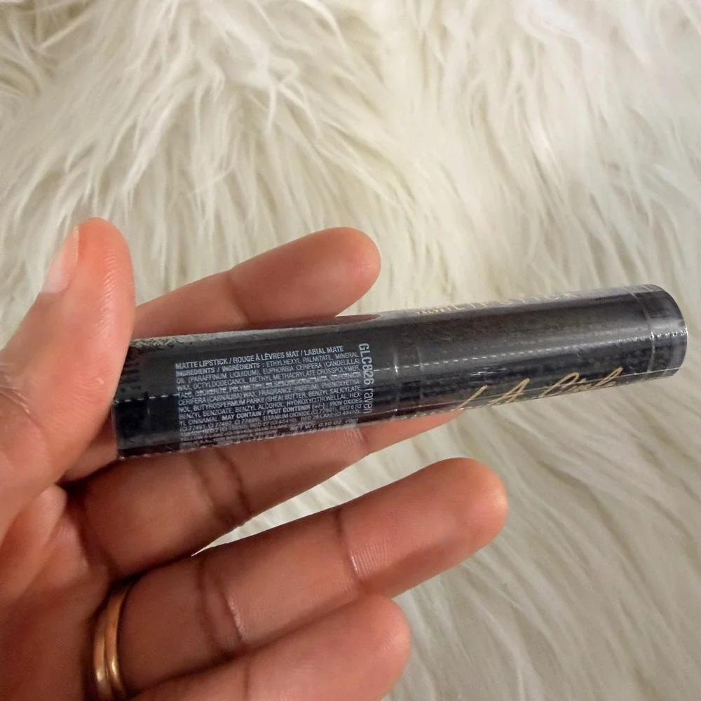 L.A. Girl Matte Flat Velvet Lipstick Raven GLC826 Dark Grey Black New Sealed